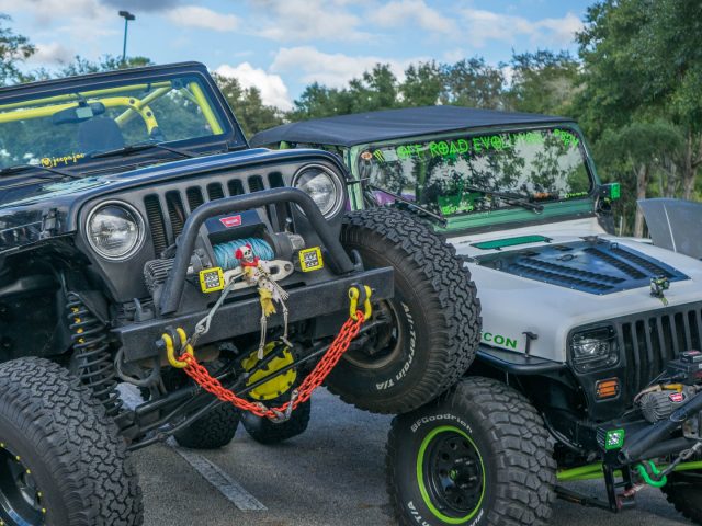 Side-by-Side or Jeep—Which One’s Right For You?