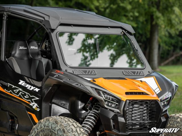 How to Prevent Fogging and Scratches on Your UTV Windshield