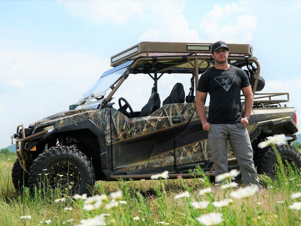 Easton Corbin with Custom SuperATV Polaris General 4
