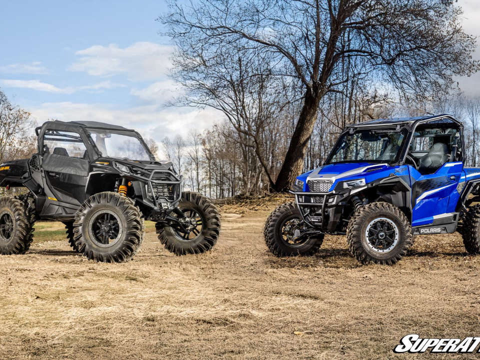 A Can-Am Commander facing a Polaris General 1000.