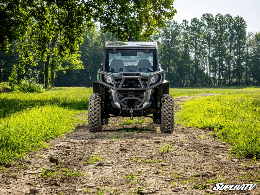 A Can-Am Commander 1000R UTV.